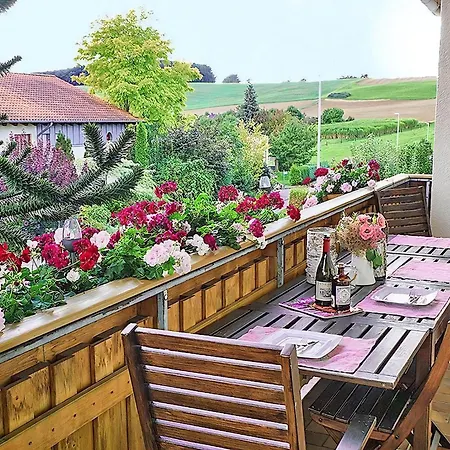 Holiday home Charmantes In Mensfelden Hunfelden